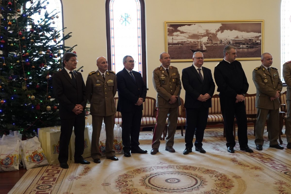 Colindători la Centrul eparhial al Arhiepiscopiei Dunării de Jos 239198