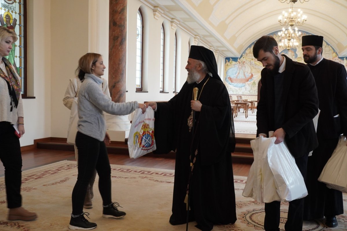 Colindători la Centrul eparhial al Arhiepiscopiei Dunării de Jos 239212