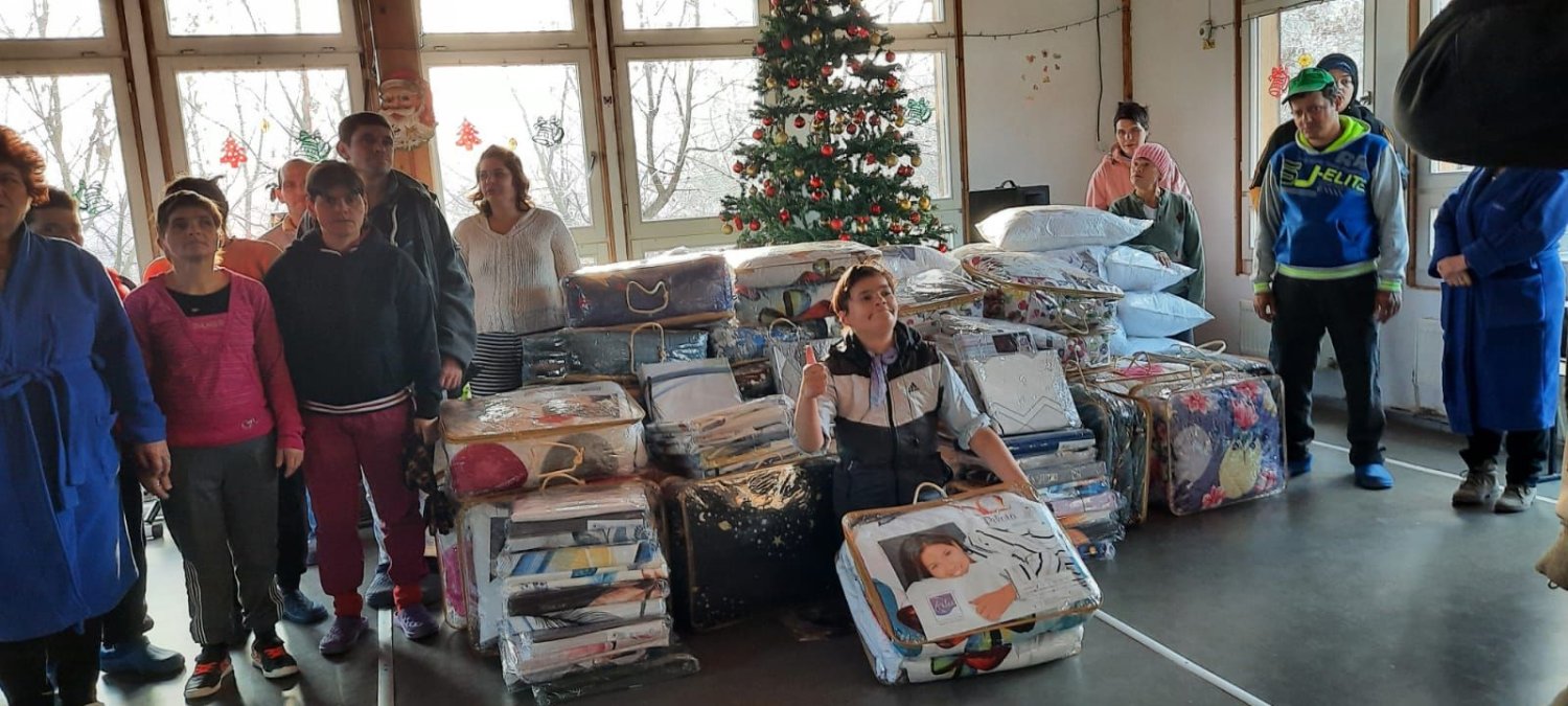 Daruri din Arhiepiscopia Târgoviștei pentru cei neajutorați 239173