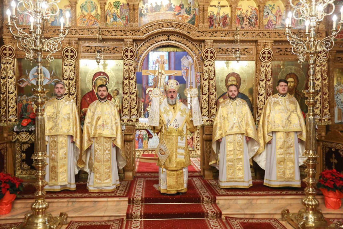 Comuniune de rugăciune la praznicul Nașterii Domnului în Catedrala Arhiepiscopală din Buzău 239383