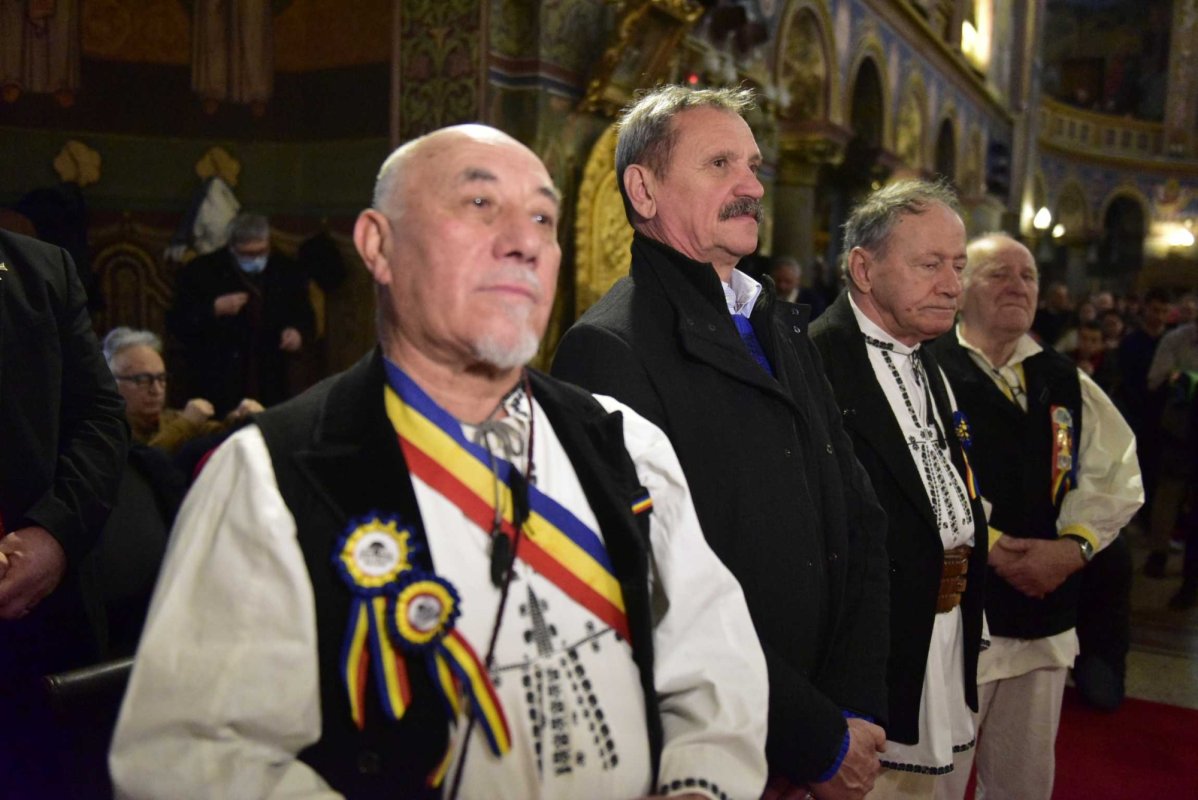 „Nașterea Domnului ne aduce pace și bucurie negrăită în inimile noastre” 239370