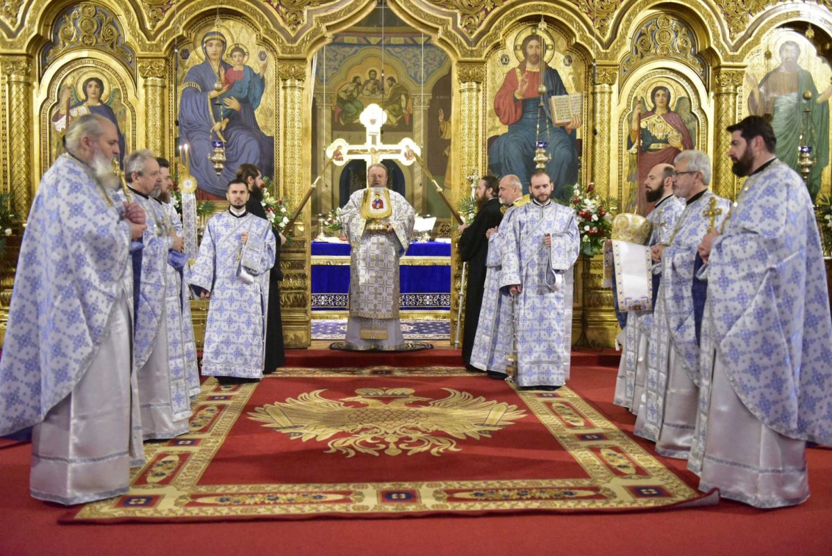 „Nașterea Domnului ne aduce pace și bucurie negrăită în inimile noastre” 239372