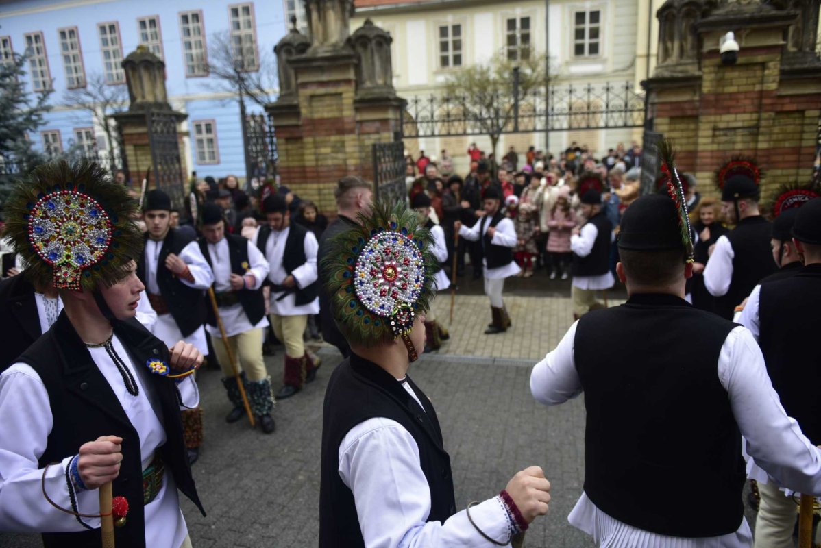 „Nașterea Domnului ne aduce pace și bucurie negrăită în inimile noastre” 239374