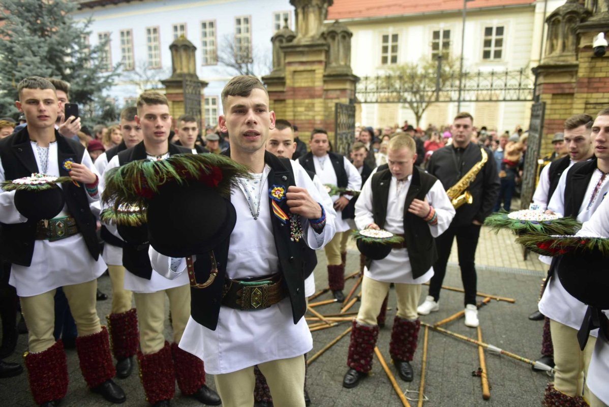 „Nașterea Domnului ne aduce pace și bucurie negrăită în inimile noastre” 239375