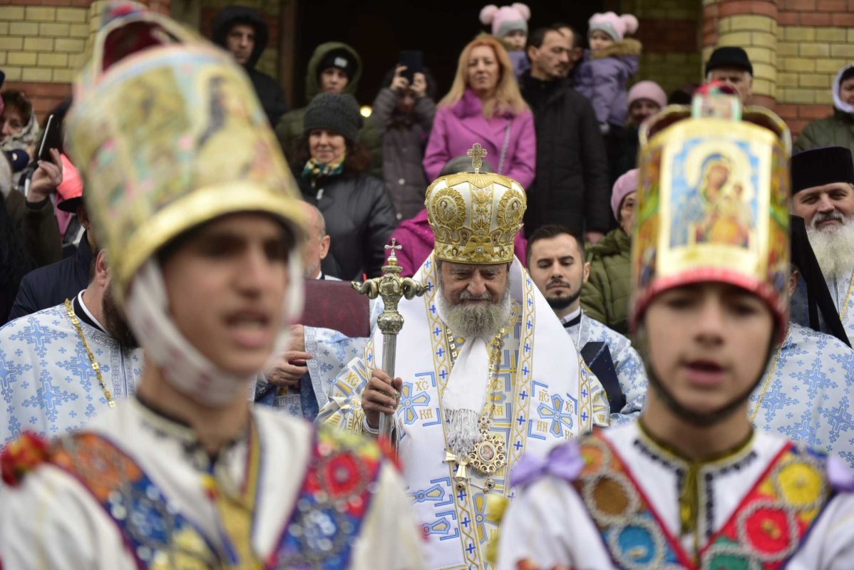 „Nașterea Domnului ne aduce pace și bucurie negrăită în inimile noastre” 239376