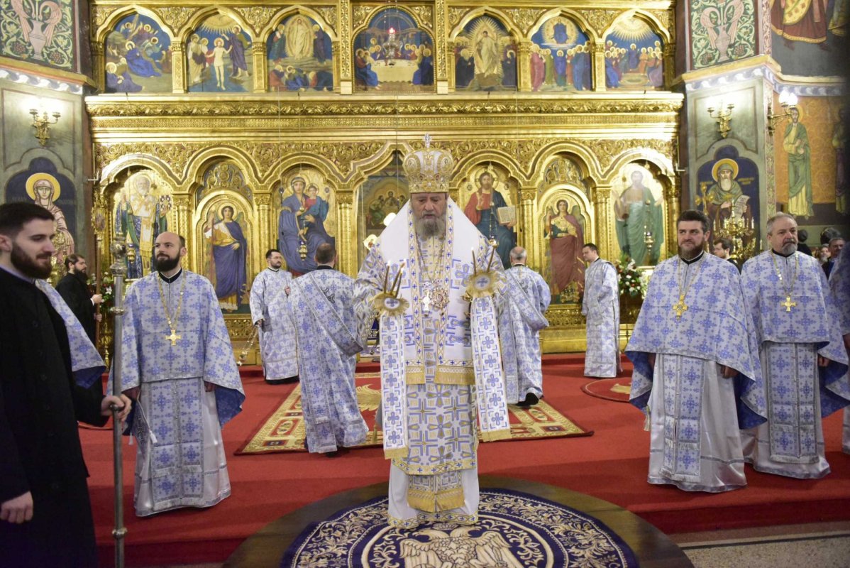 „Nașterea Domnului ne aduce pace și bucurie negrăită în inimile noastre” 239379