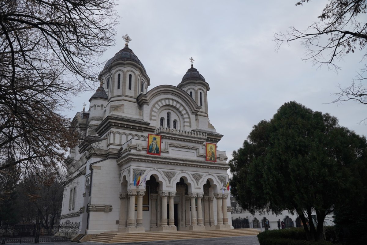 Praznicul Naşterii Domnului la Catedrala Arhiepiscopală din Galaţi 239392