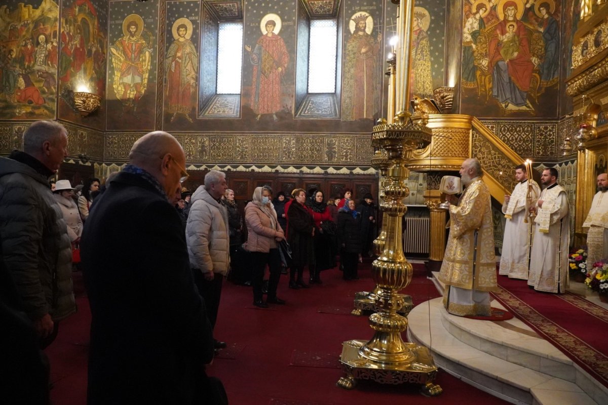Praznicul Naşterii Domnului la Catedrala Arhiepiscopală din Galaţi 239403