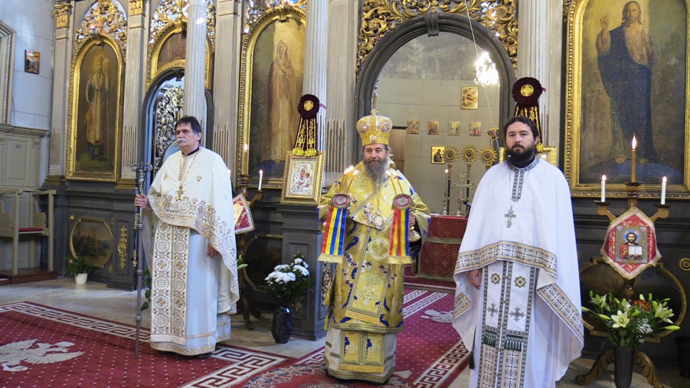 Sfânta Liturghie și serbare de Crăciun la catedrala din Giula 239419