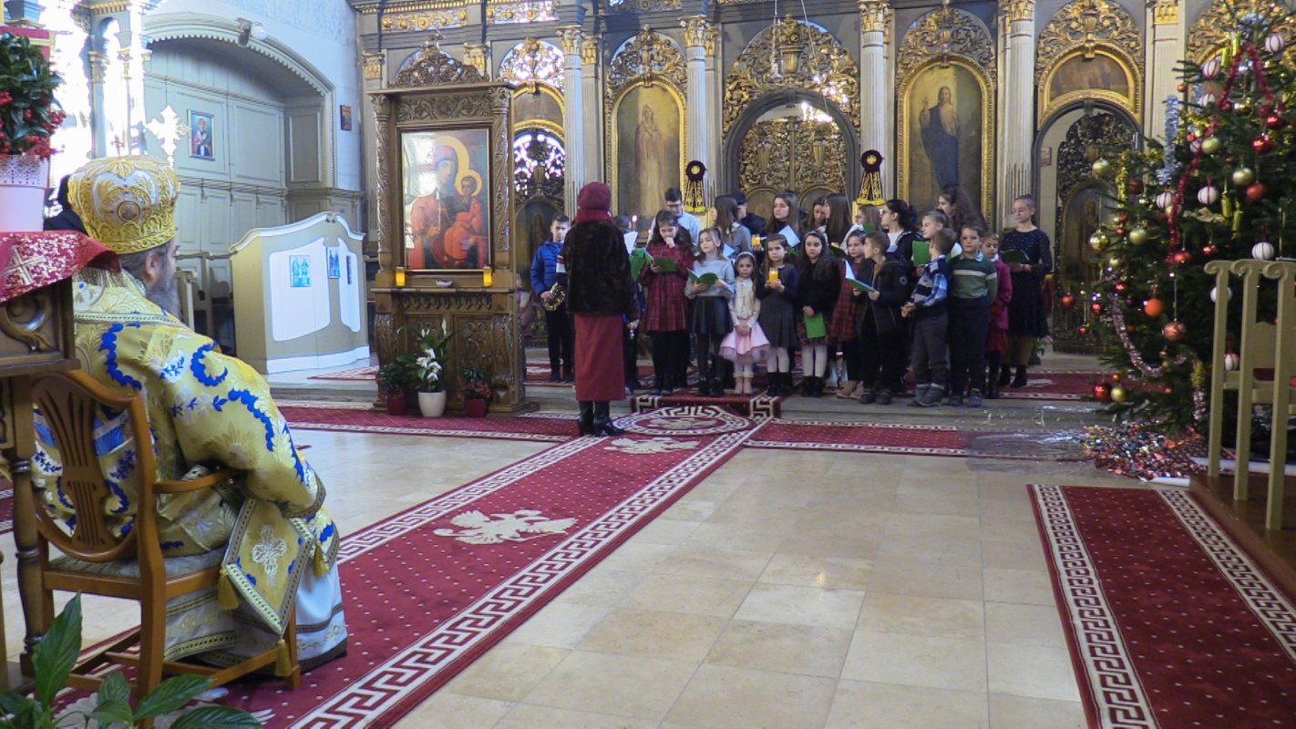 Sfânta Liturghie și serbare de Crăciun la catedrala din Giula 239422