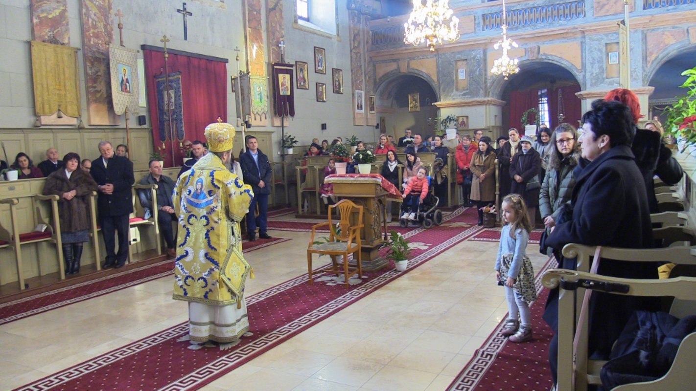 Sfânta Liturghie și serbare de Crăciun la catedrala din Giula 239425