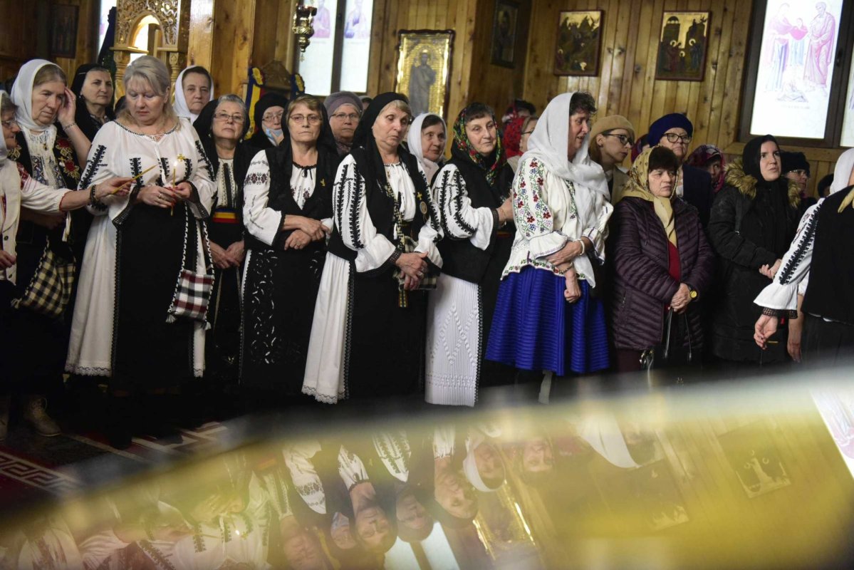 Sărbătoare pentru credincioșii din Brașov în a doua zi de Crăciun 239480