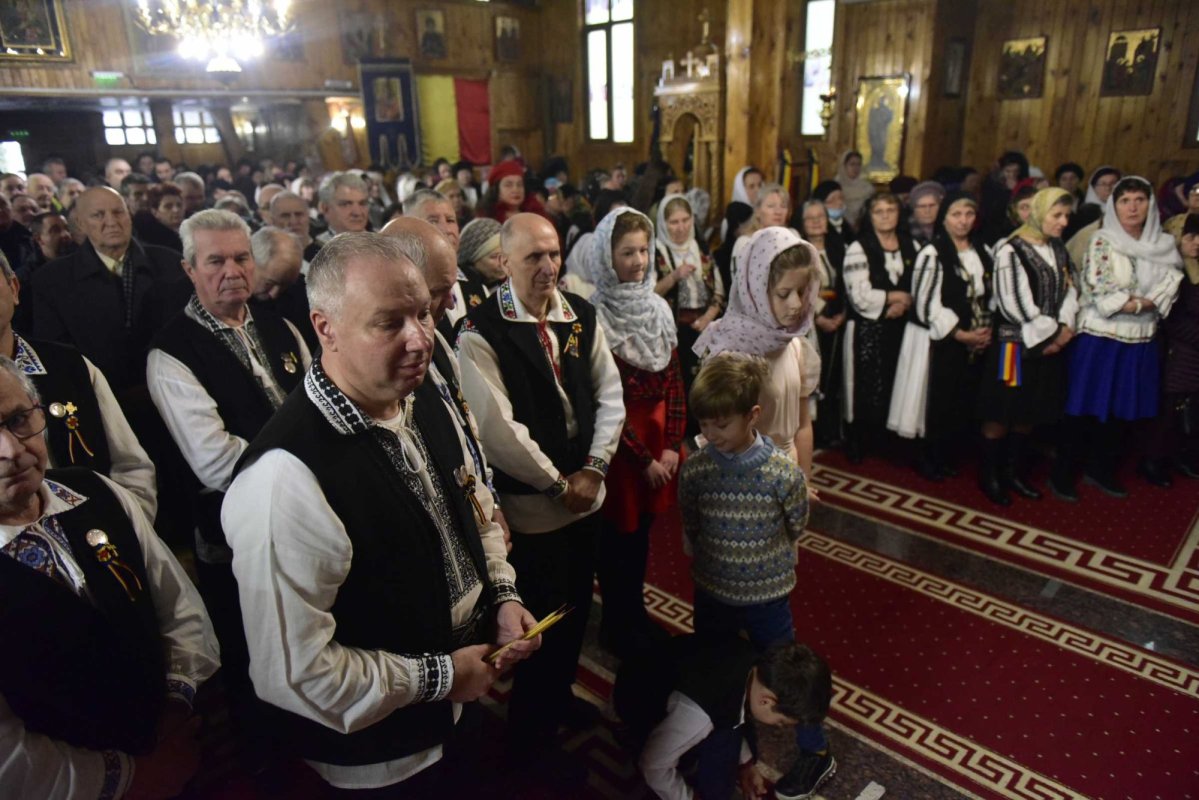 Sărbătoare pentru credincioșii din Brașov în a doua zi de Crăciun 239481