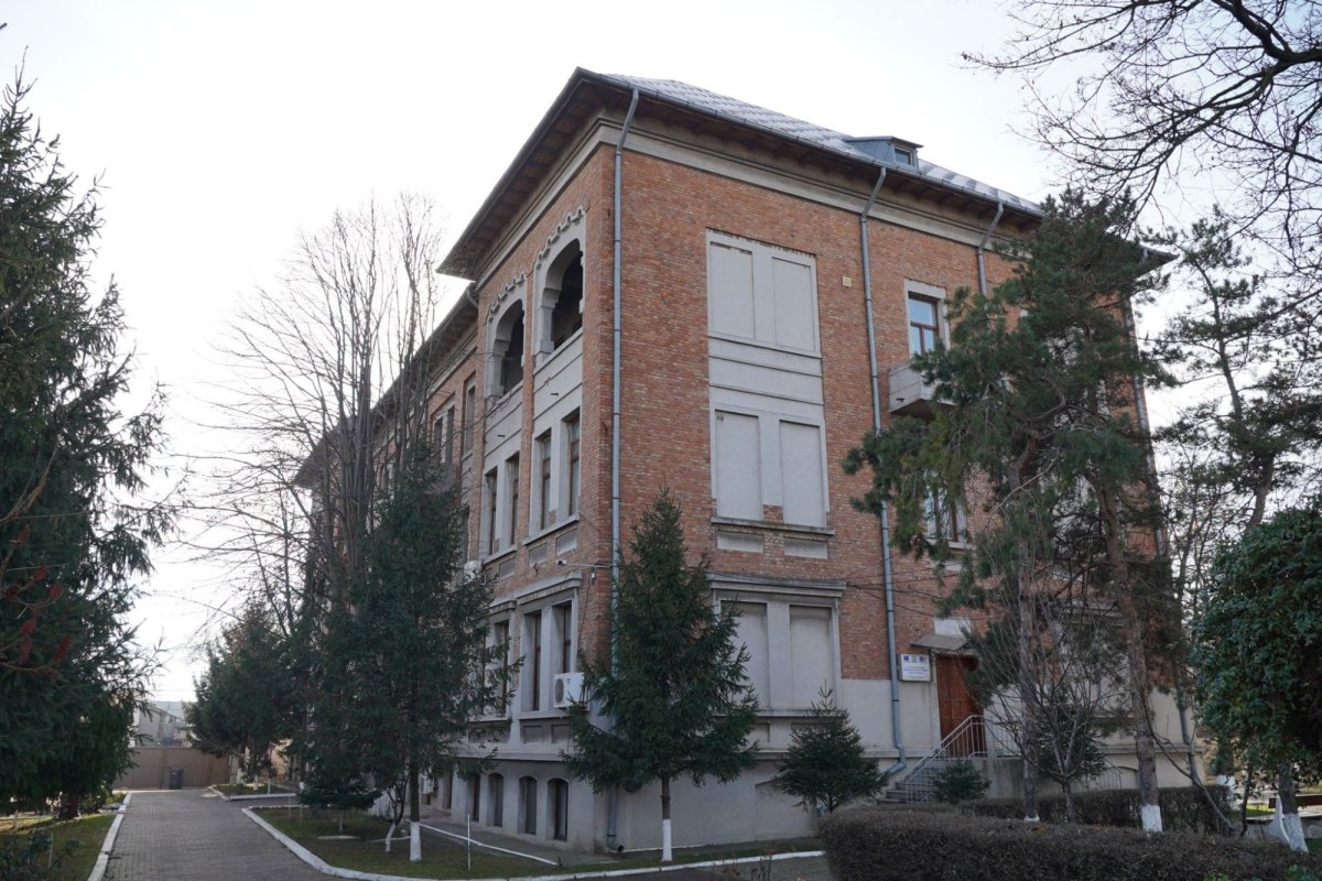 Liturghie şi filantropie în prima zi a noului an la Galaţi 240014