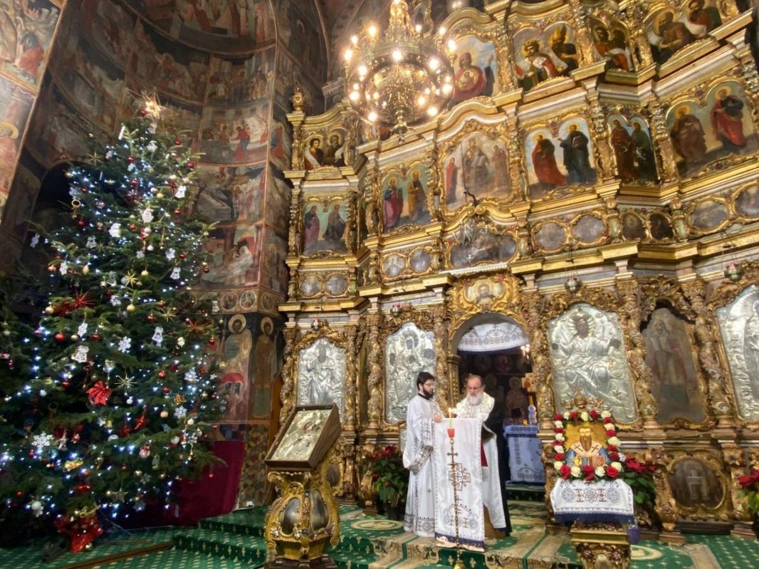 „Întotdeauna trebuie să asociem Anul Nou cu omul nou” 240083