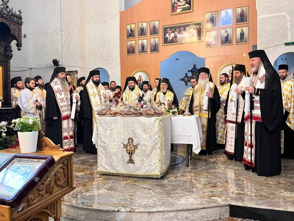 Mama Episcopului Sofronie al Oradiei a fost condusă pe ultimul drum 240155