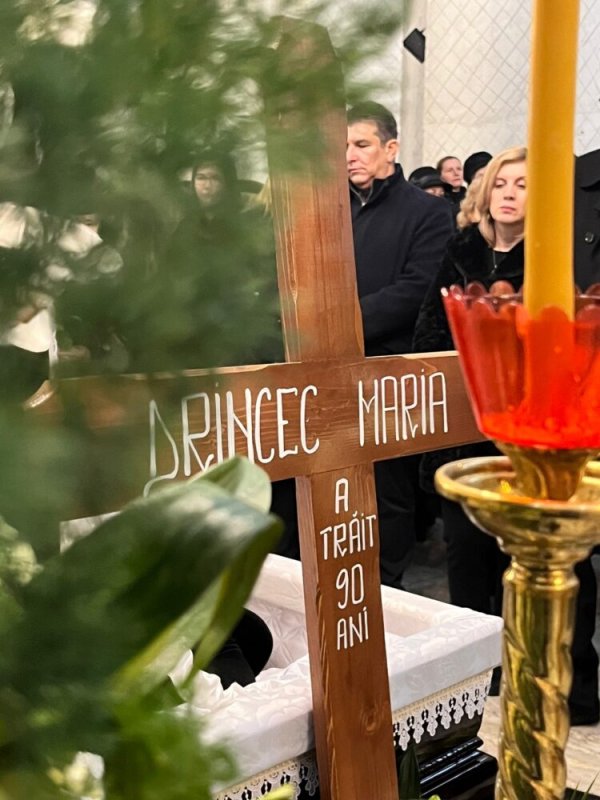 Mama Episcopului Sofronie al Oradiei a fost condusă pe ultimul drum 240157