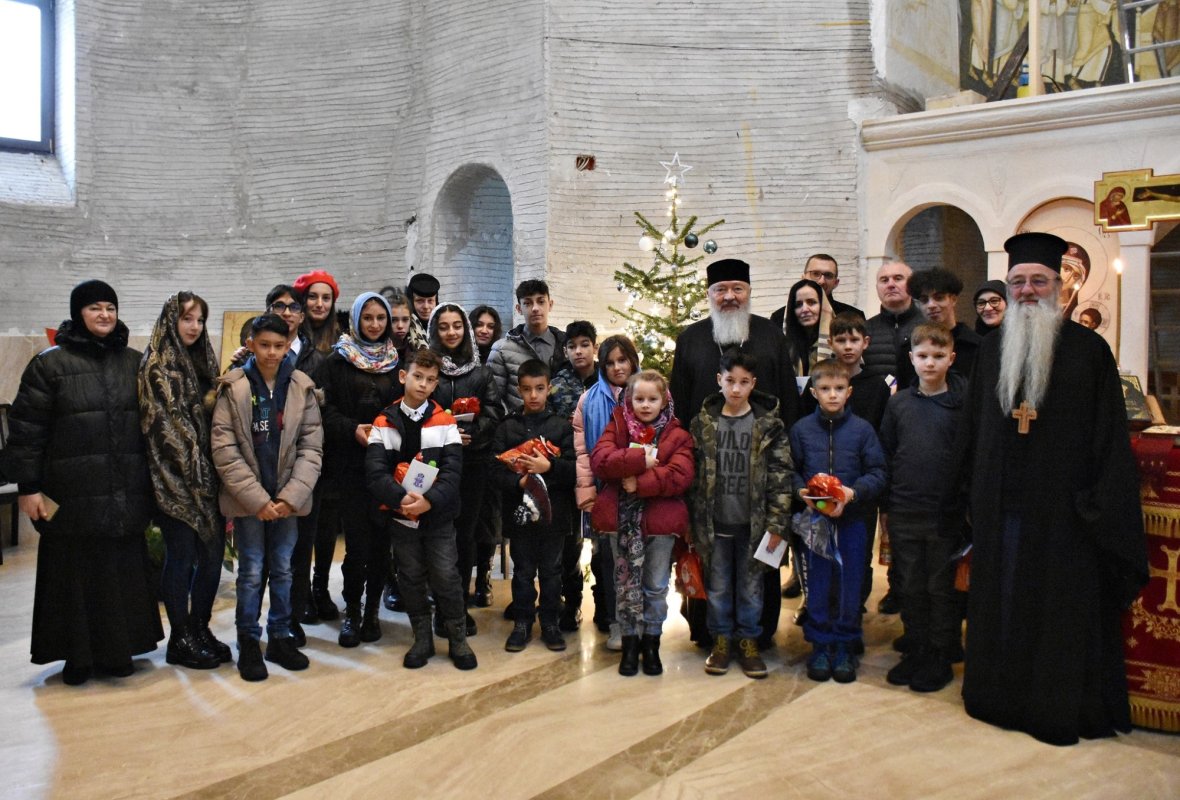 Binecuvântare pentru beneficiari din centre de îngrijire ale Eparhiei Clujului 240207