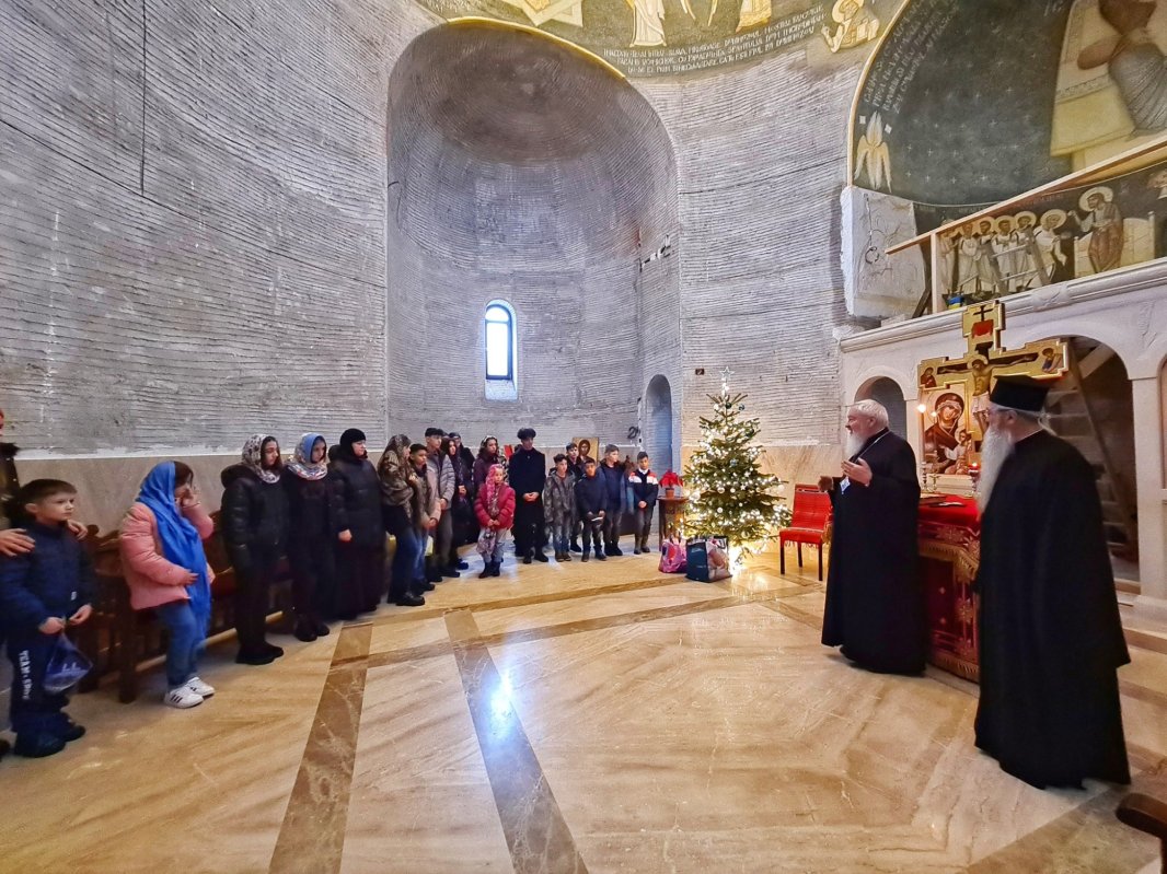 Binecuvântare pentru beneficiari din centre de îngrijire ale Eparhiei Clujului 240209