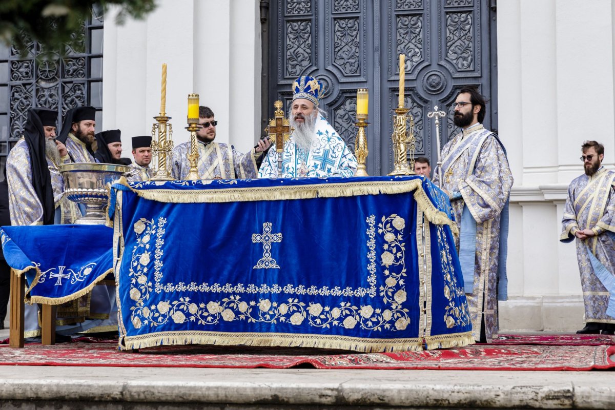 Binecuvântarea Mitropolitului Moldovei și Bucovinei pentru ieșeni 240446