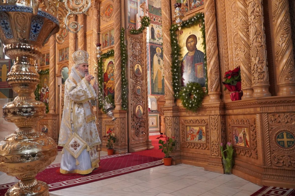 Sfințirea apei în două orașe de la malul Dunării 240637