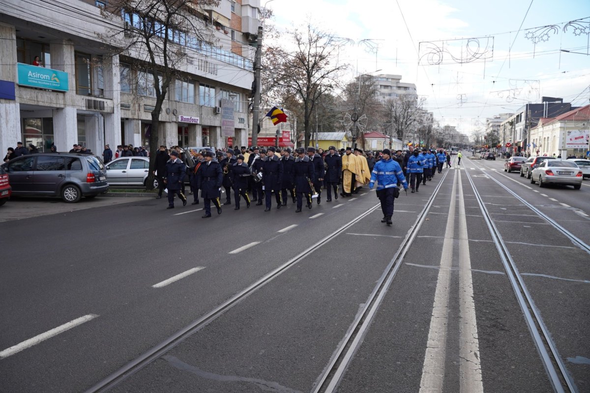 Sfințirea apei în două orașe de la malul Dunării 240645