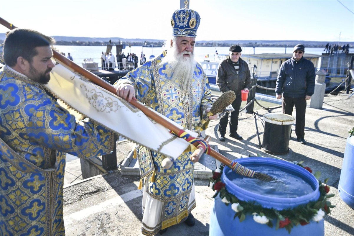 Tradiții de Bobotează la Drobeta-Turnu Severin 240679