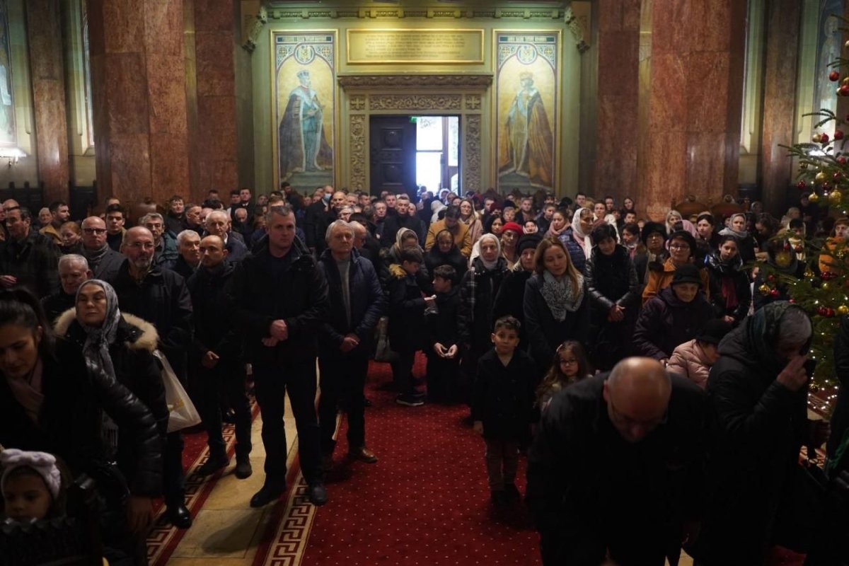 Liturghie arhierească la Catedrala Arhiepiscopală din Alba Iulia 240713