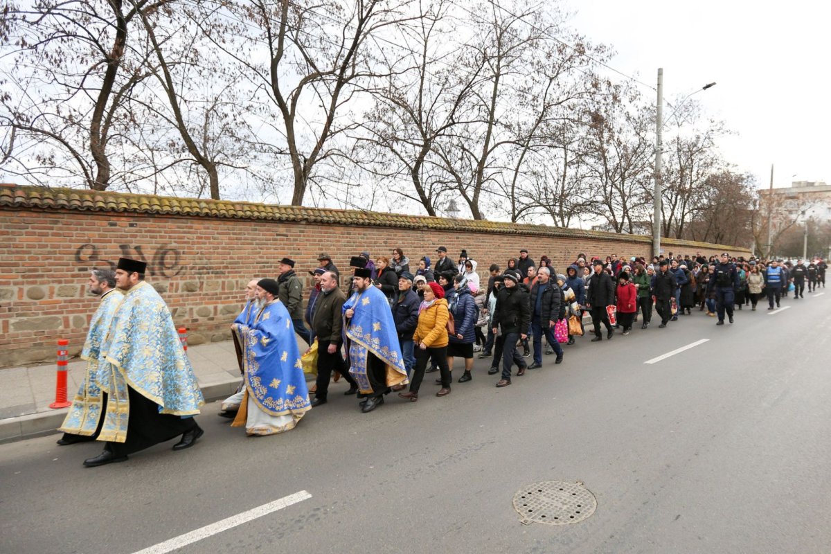 Procesiune la râul în care a fost martirizat Sfântul Sava de la Buzău 240694