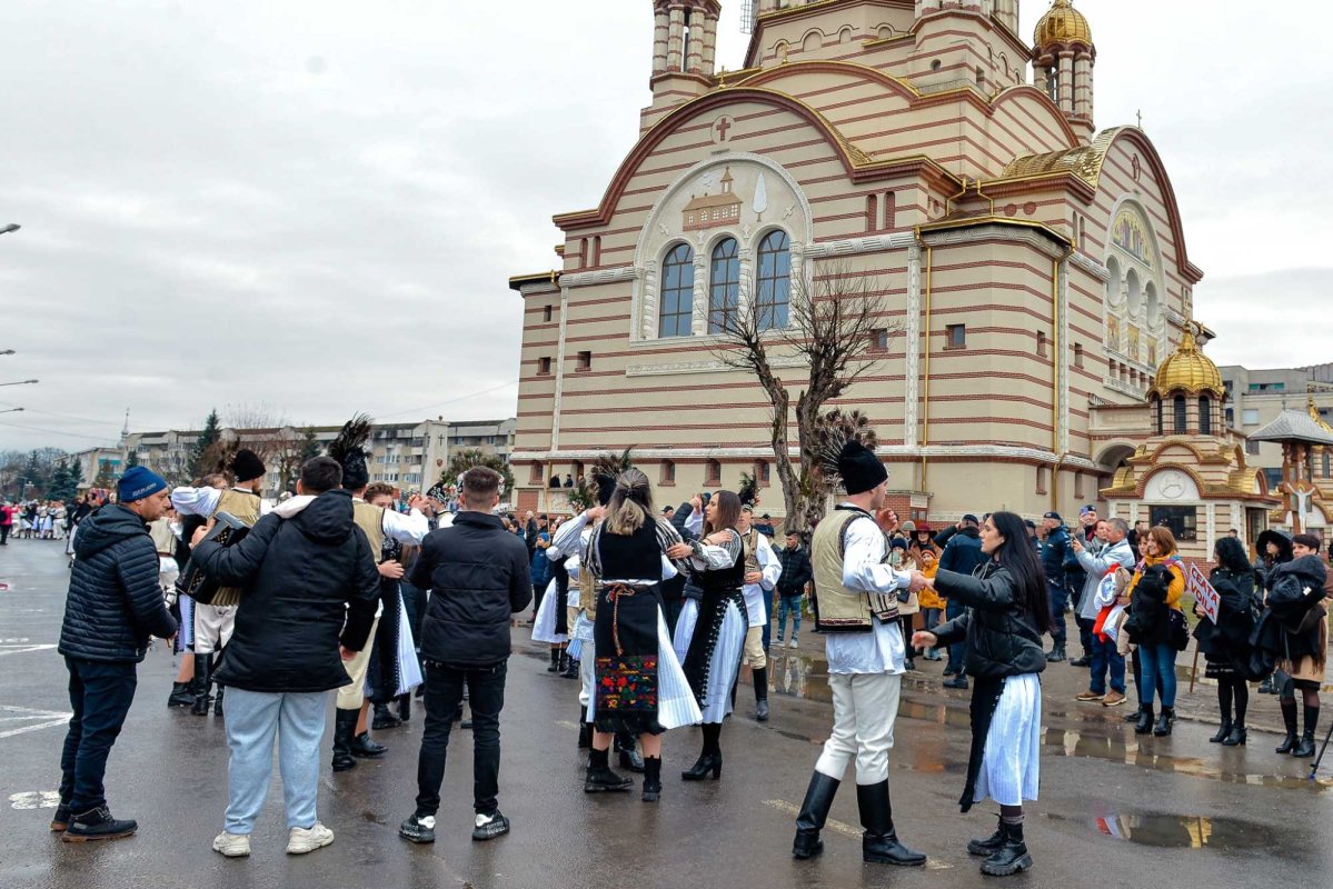 Festivalul cetelor de feciori din Țara Făgărașului, la a 15‑a ediție 240778