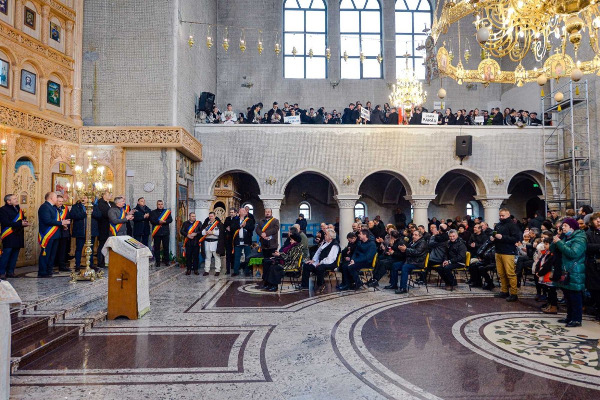 Festivalul cetelor de feciori din Țara Făgărașului, la a 15‑a ediție 240780