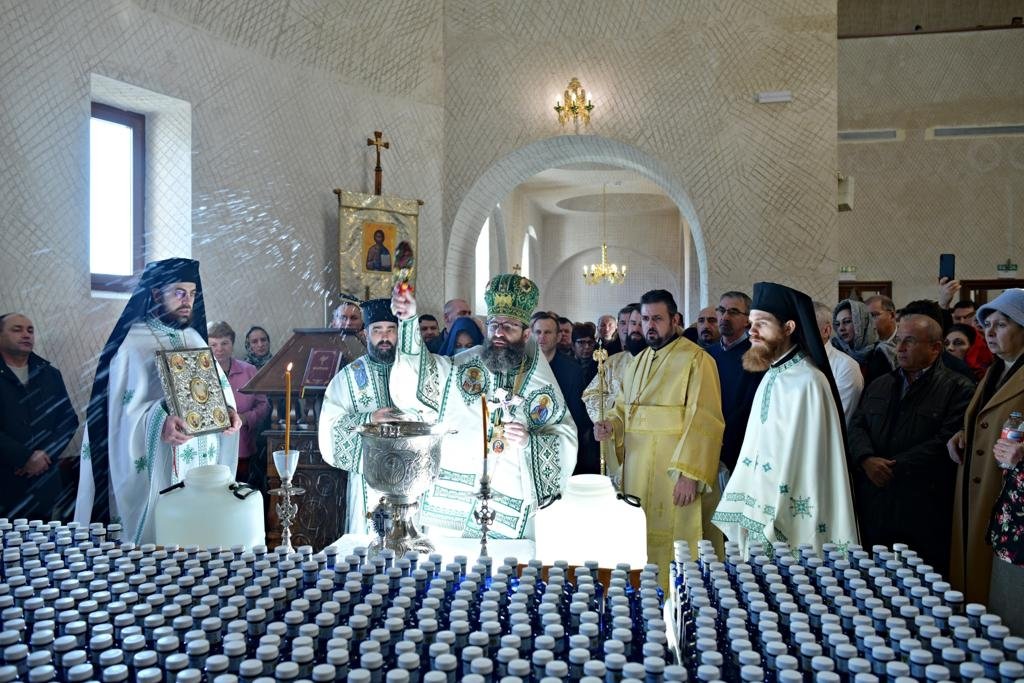 Sfințirea apei de Bobotează în mijlocul românilor din diasporă 240864