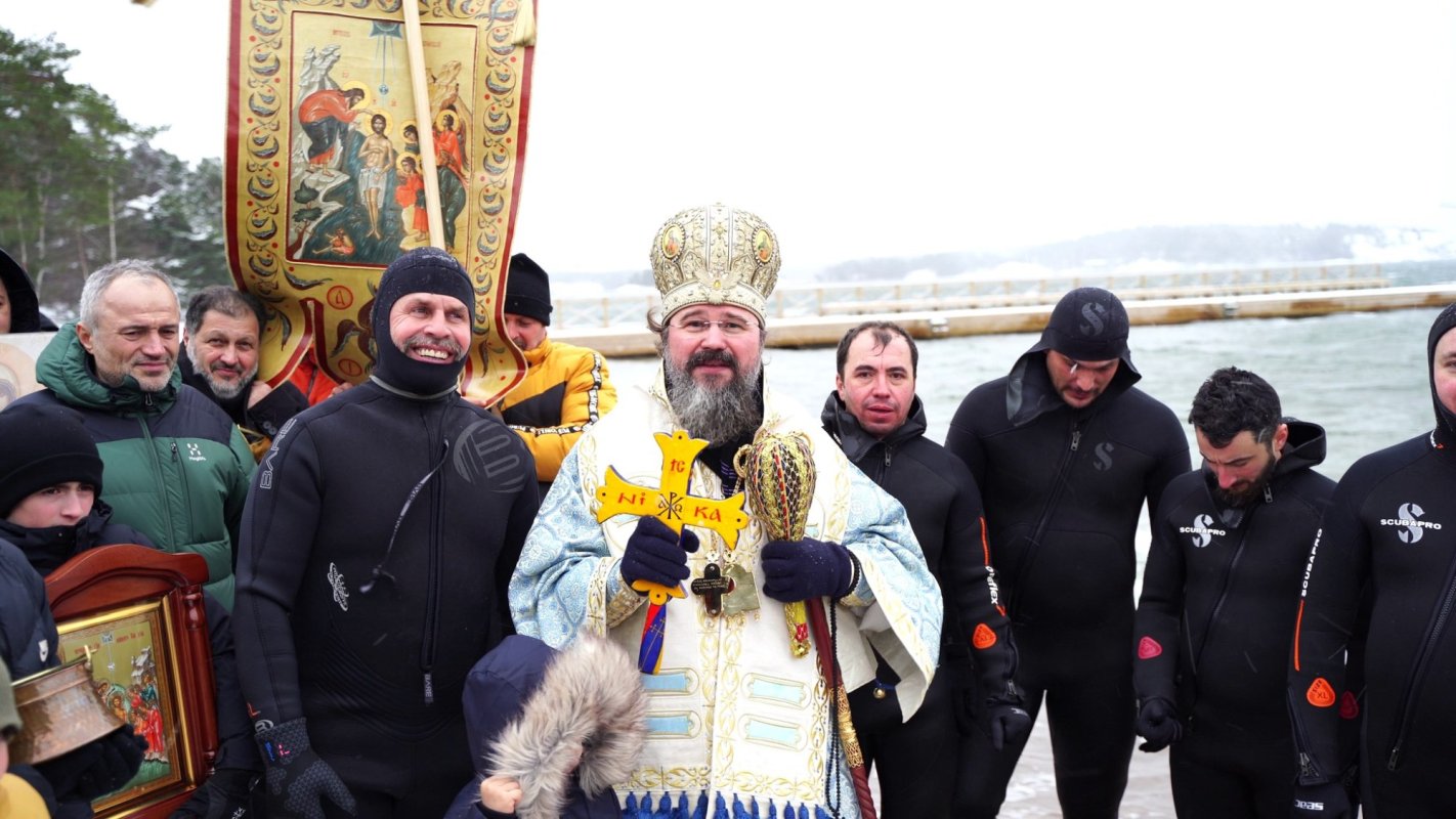 Sfințirea apei de Bobotează în mijlocul românilor din diasporă 240867