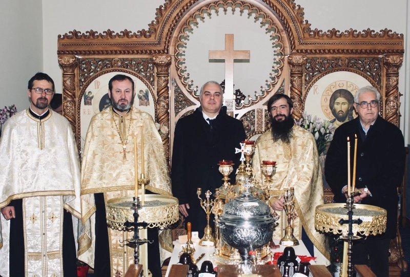 Binecuvântarea unor spații noi la o parohie românească din Italia 241103