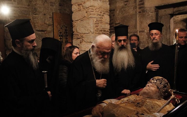 Drumul greu al monahului și încercările vieții unui patriarh 241054