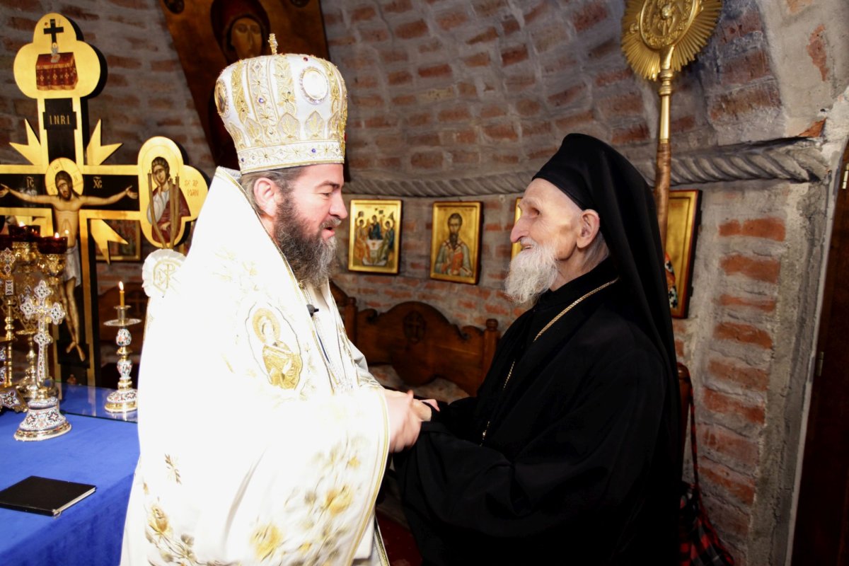 Părintele Serafim Man, „stâlpul de foc al Rohiei” 241009