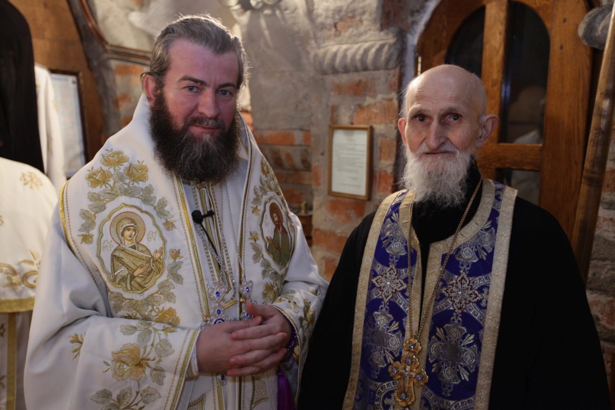 Părintele Serafim Man, „stâlpul de foc al Rohiei” 241010