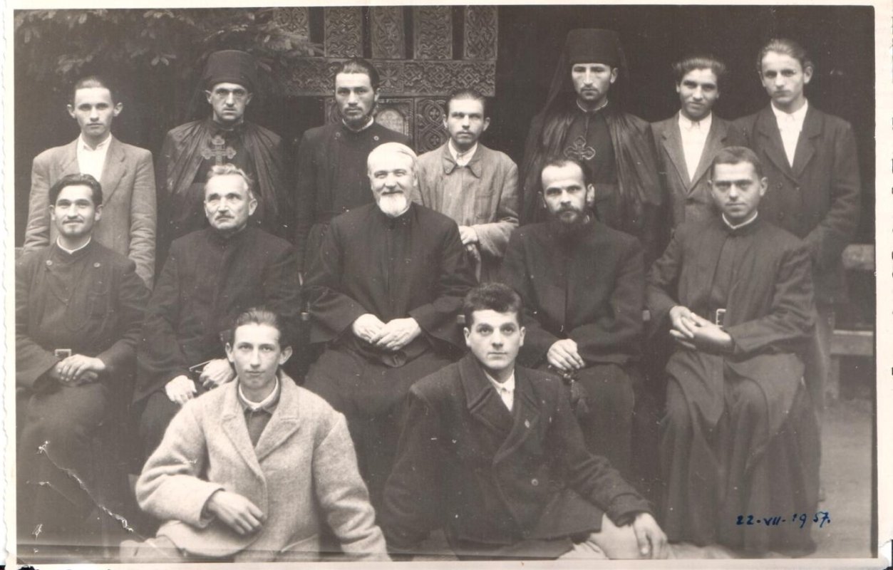 Părintele Serafim Man, „stâlpul de foc al Rohiei” 241014