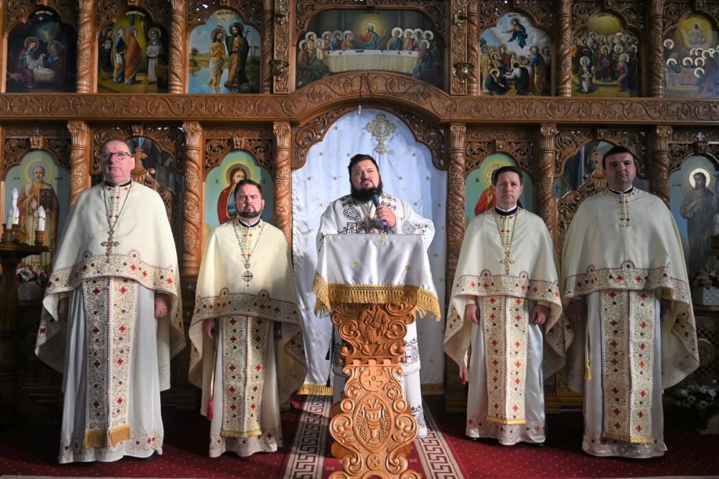 Sărbătoare în comunitatea de credincioşi din Zalău 241079