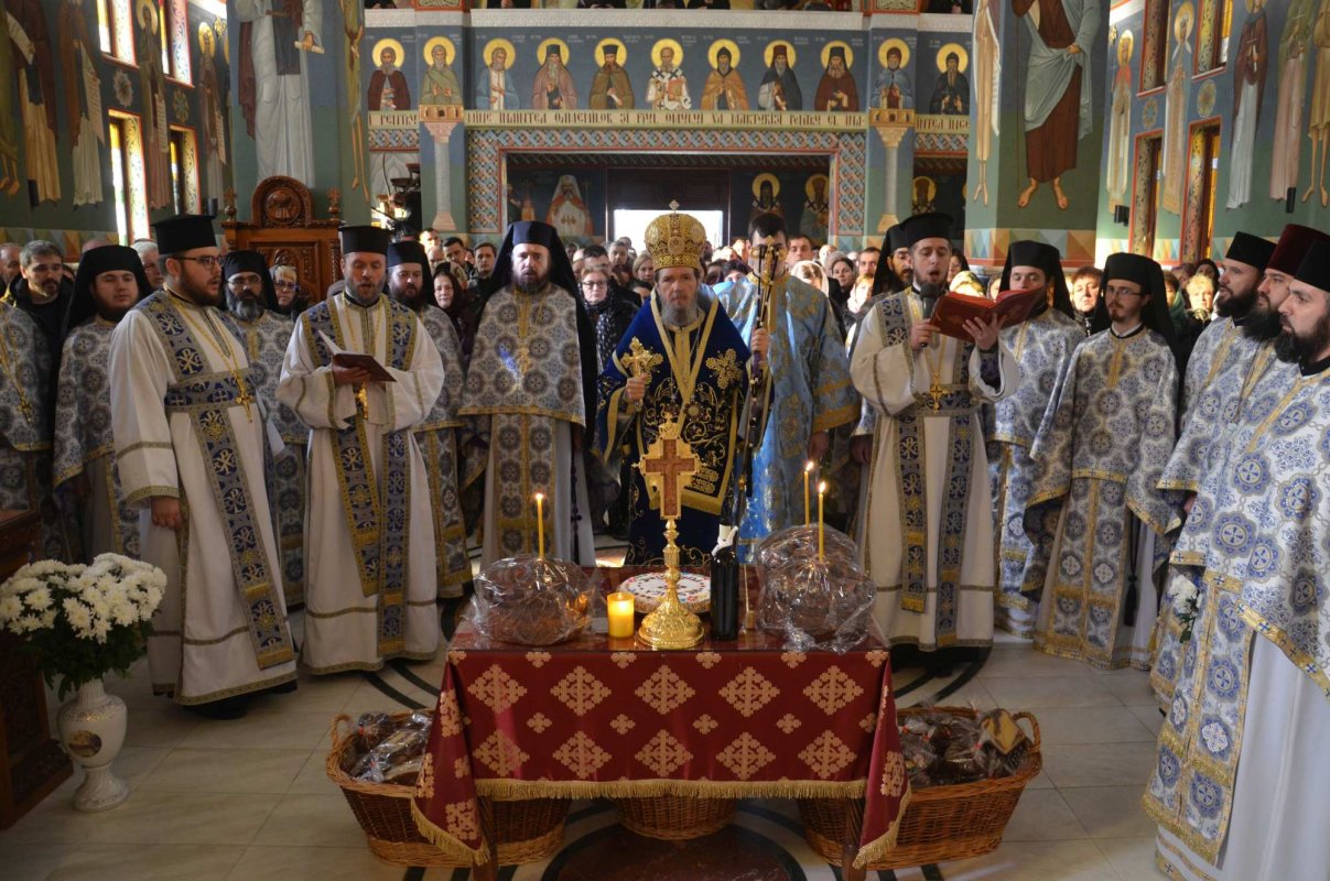 Slujiri arhiereşti în Episcopia Oradiei 241075