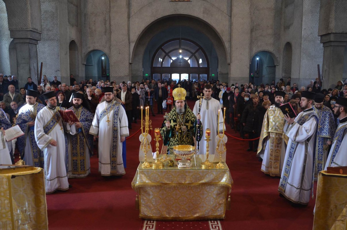 Slujiri arhiereşti în Episcopia Oradiei 241078
