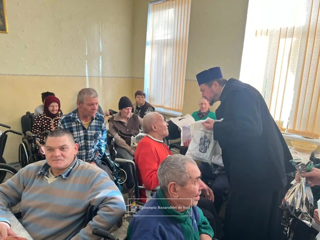 Vizită a Episcopului Basarabiei de Sud la căminul de bătrâni din Alexandru Ioan Cuza 241060