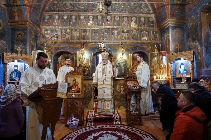 Popas de rugăciune la ctitoria domnitorului Petru Cercel 241600