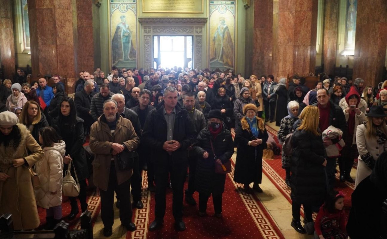 „Să-I mulțumim lui Dumnezeu pentru toate” 241581