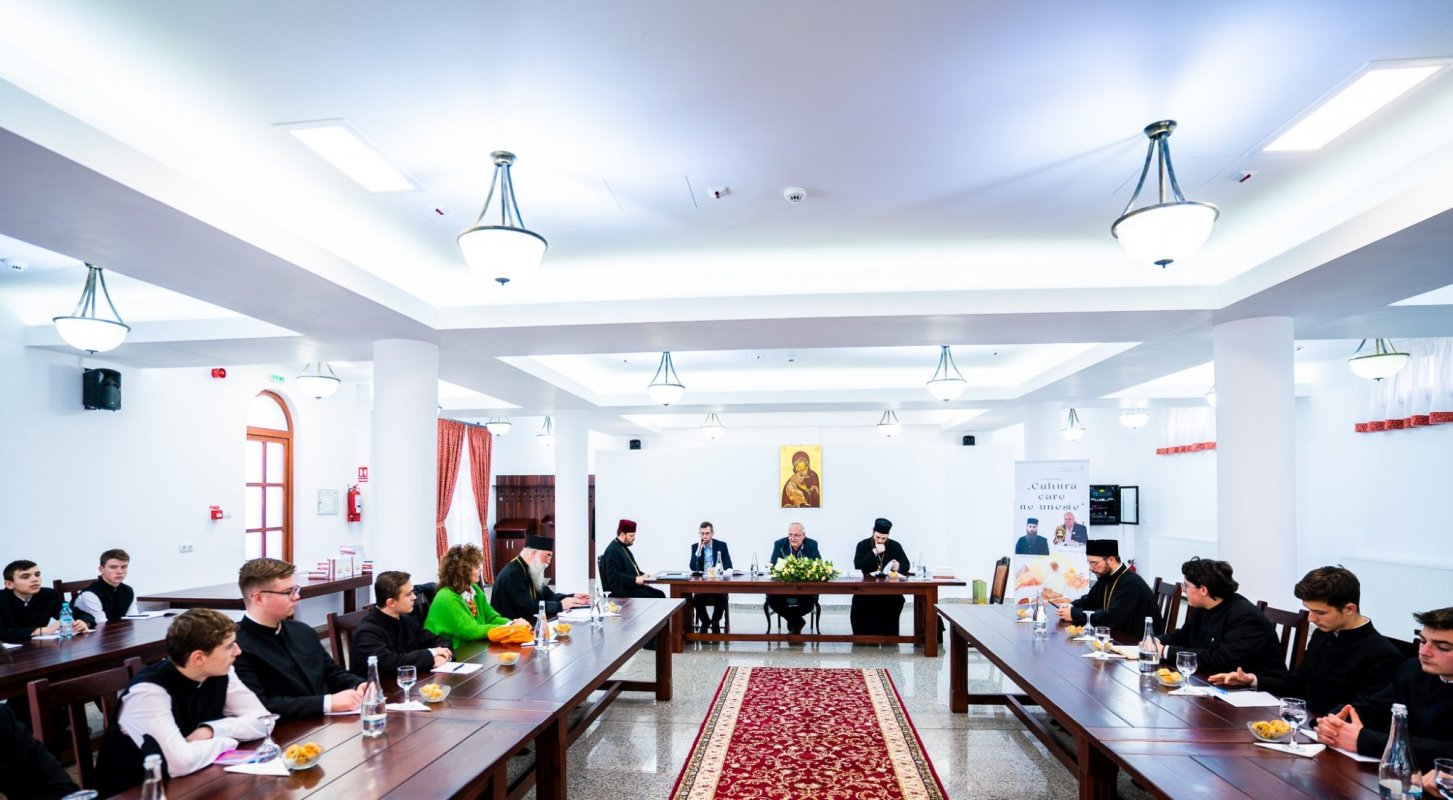 Conferința „Cultura care ne unește” la Suceava 241703