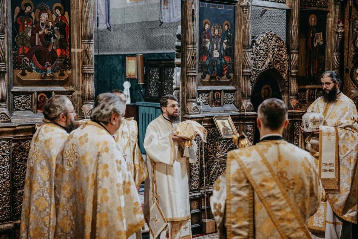 Liturghie arhierească la Catedrala Mitropolitană clujeană 241676