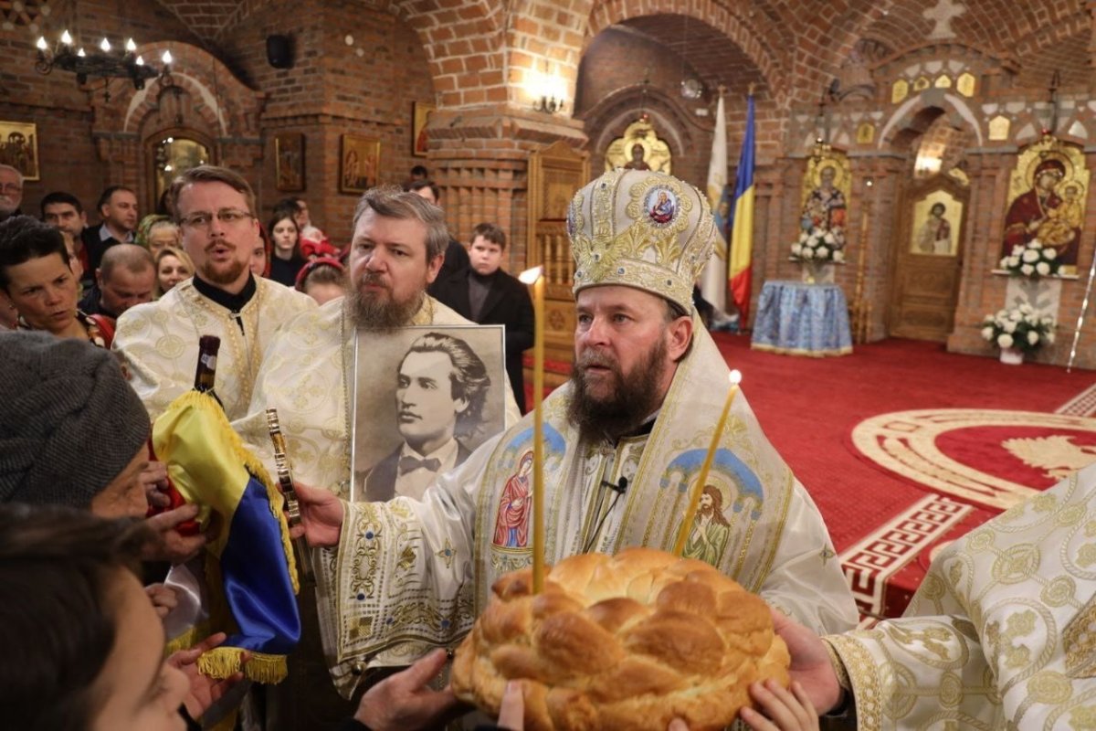 Mihai Eminescu pomenit la Catedrala Episcopală băimăreană 241672