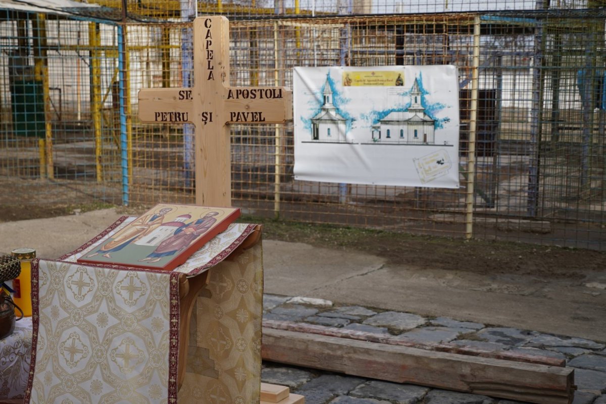 Piatră de temelie pentru o nouă biserică la Penitenciarul Galaţi 241711
