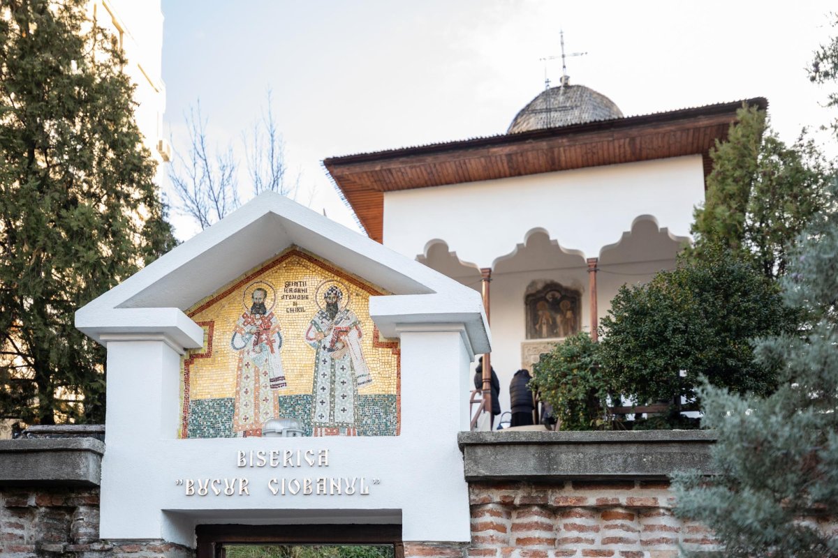 Hram la biserica întemeietorului legendar al Capitalei 241953