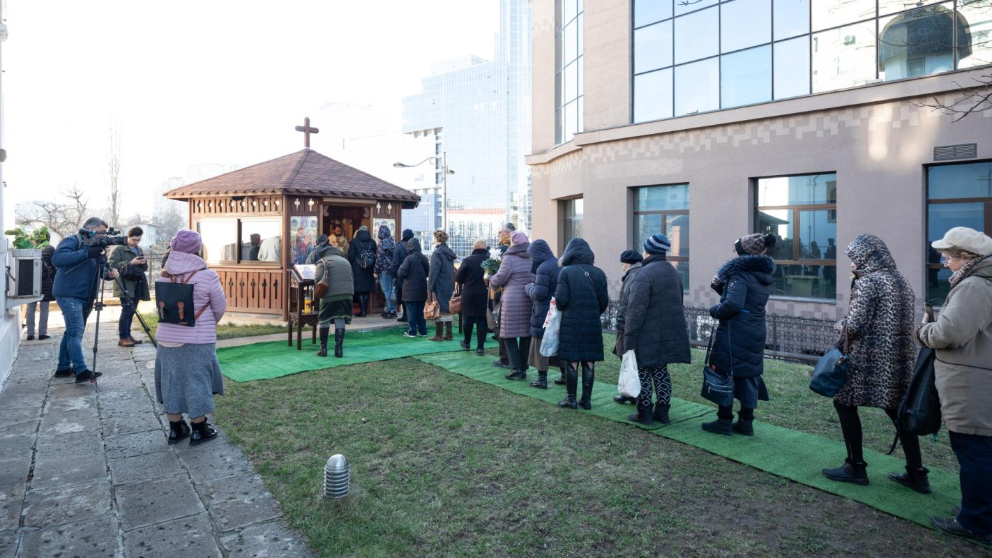 Hram la biserica întemeietorului legendar al Capitalei 241957